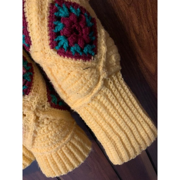 Vintage 70s handmade crochet yellow granny square blanket sweater size medium - Picture 5 of 11